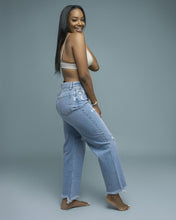 Load image into Gallery viewer, Vintage Straight-Leg Jeans